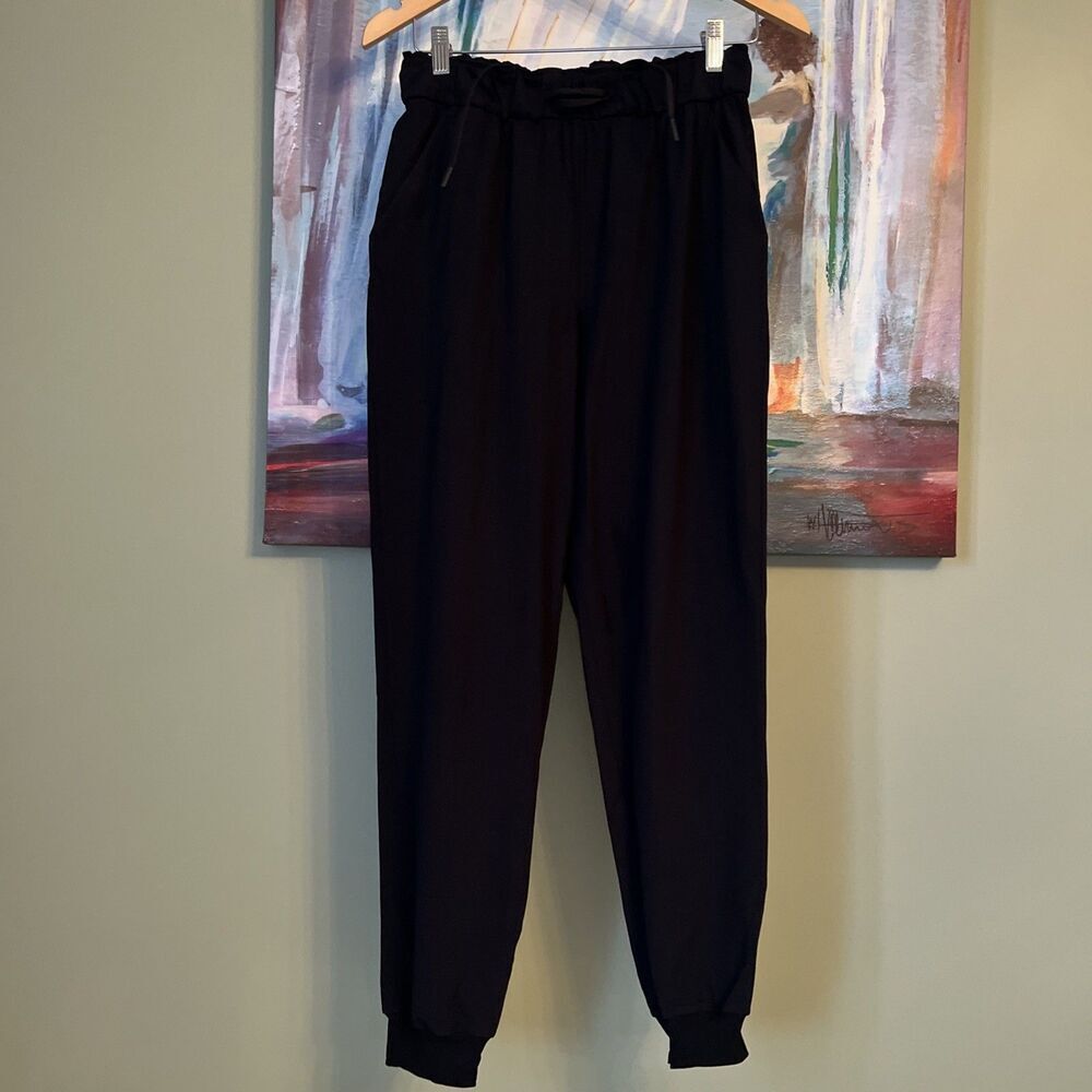Lululemon Women’s Sz 6 Black Nylon Jogger Pants EXCELLENT